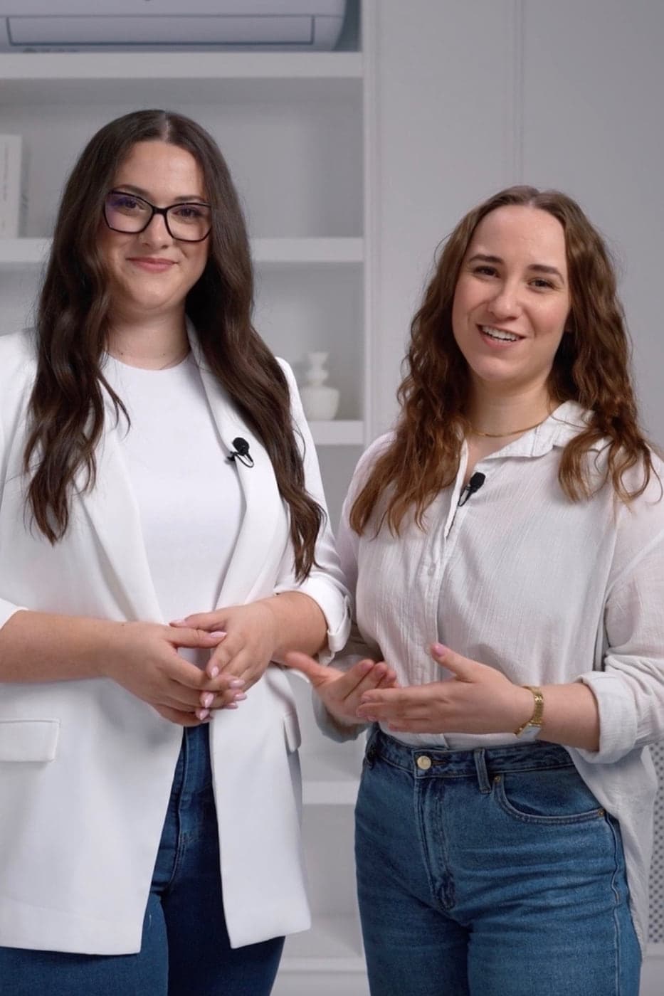 Kocsis Kata és Kiss Kata a videókurzus stúdiójában.